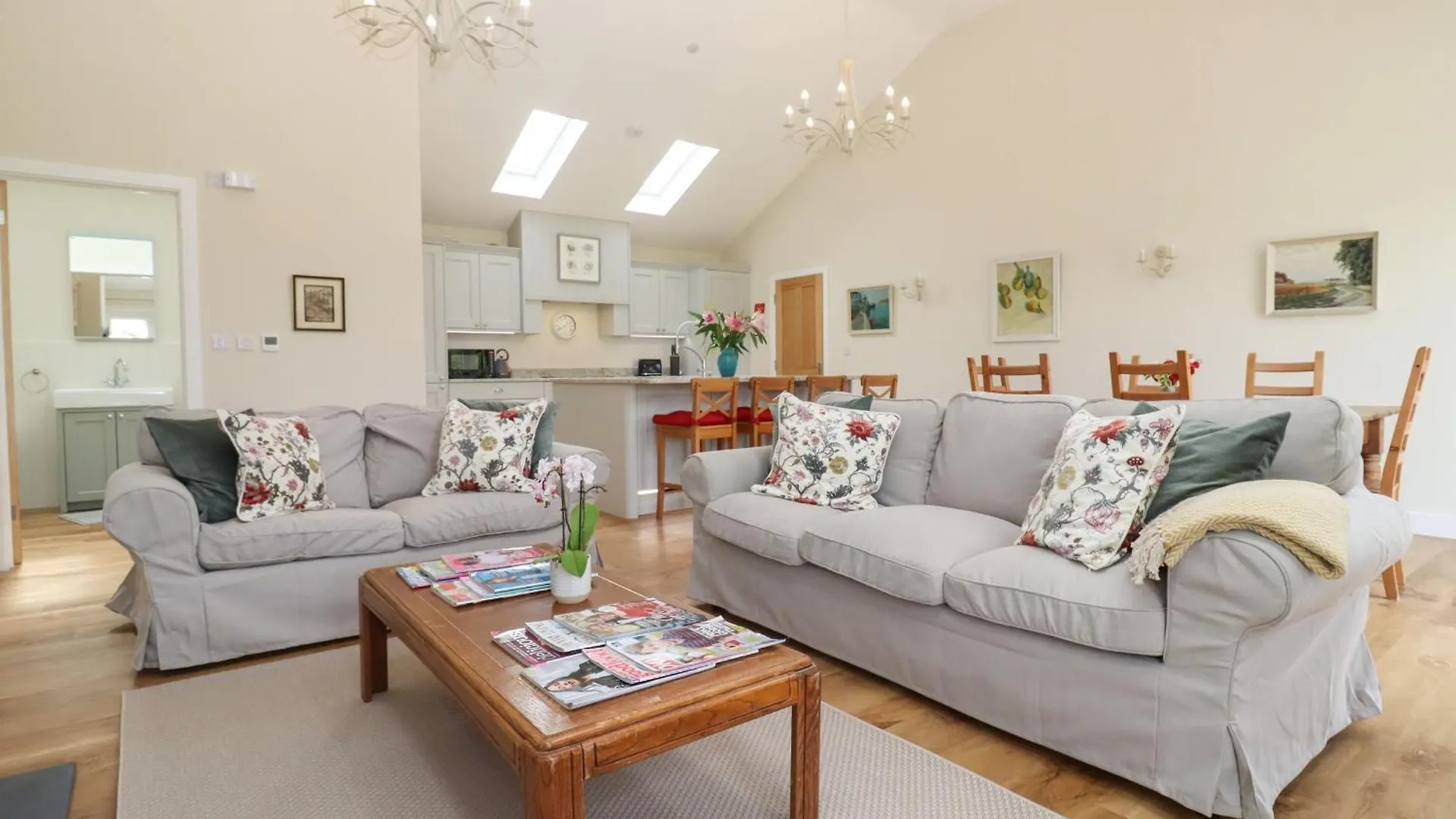 Lords Hill Barn Villa Gloucester 0*,  United Kingdom